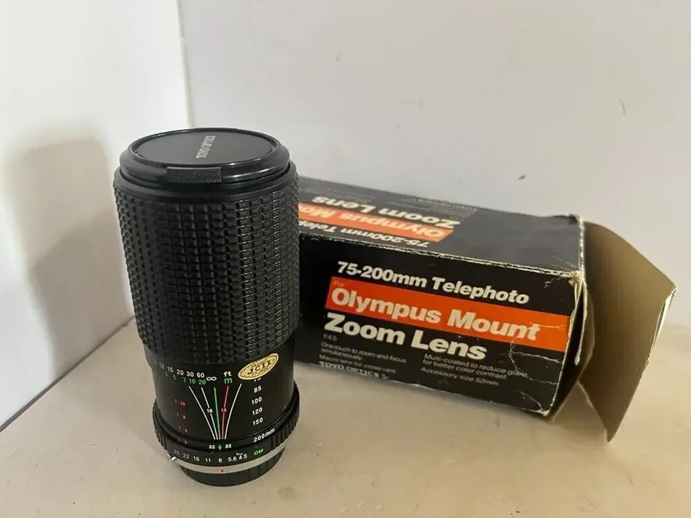 Vintage Olympus 75-200mm f/4.5 Zoom Lens By TOYO OPTICS